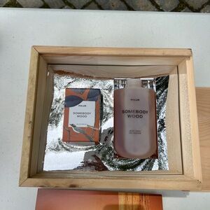 Phlur Somebody Wood Eau de Parfum + Body Wash